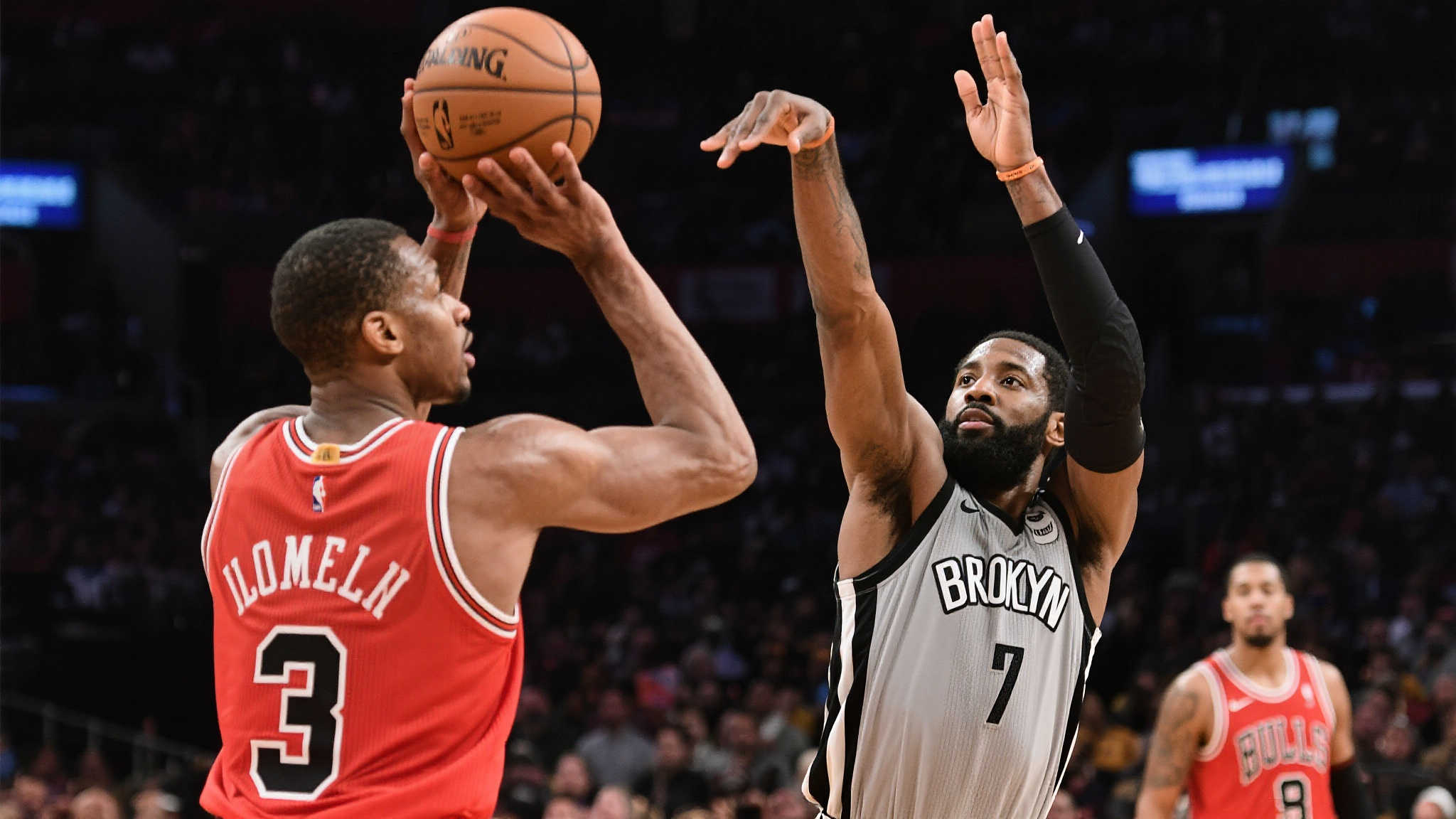 草根篮球高手,展现独特投篮技巧,你的灵感来源是? 这些人共同特点是什么呢?除了不可抢眼的一流表现,他